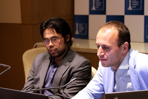 Hikaru Nakamura in the commentary room with Evgeny Miroshnichenko