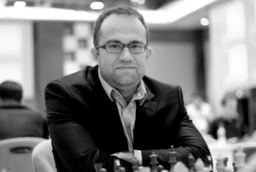 Pavel Eljanov scored an important win with black pieces
