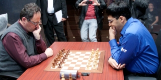 Viswanathan_Anand_and_Boris_Gelfand_inspect_match_venue