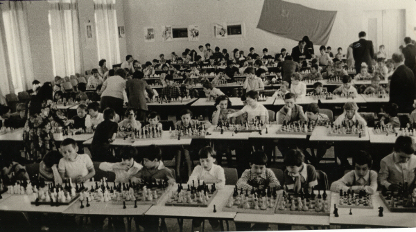 chess_in_schools_in_chisinau_1984