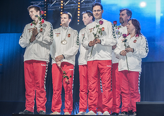r closing hungary 007