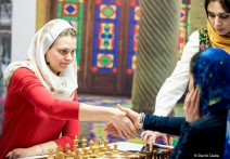 r 20170224 teheran wwc R5G2 7417 Anna Muzychuk Alexandra Kosteniuk UKRAINE RUSSIA