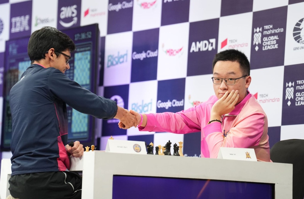 گوکش دی و وی یی