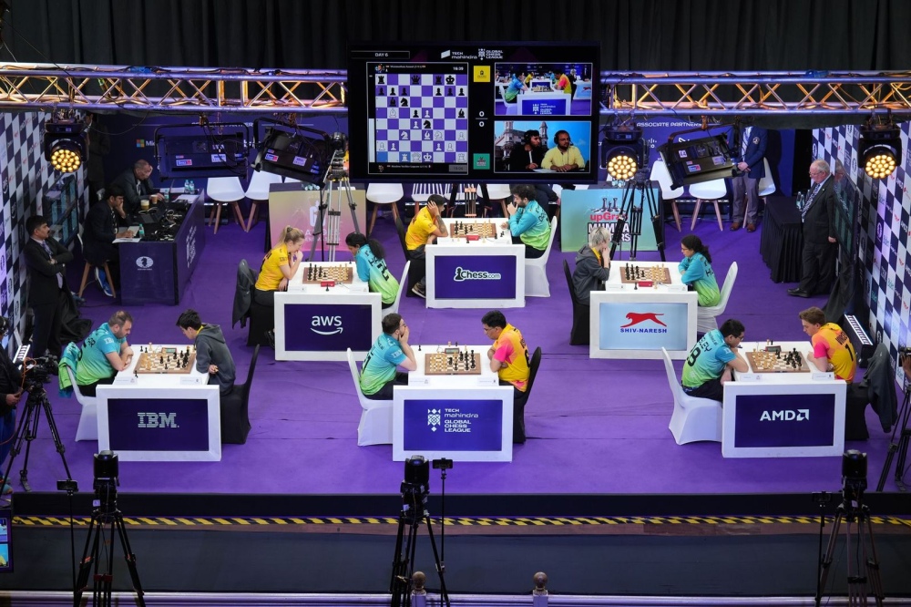 مسابقه آپ‌گراد مومبای مسترز مقابل گنگز گرندمسترز